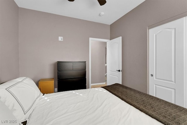 bedroom with ceiling fan