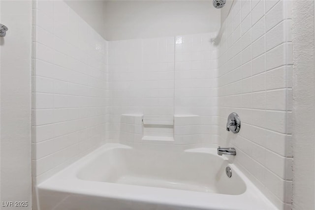 full bathroom featuring washtub / shower combination