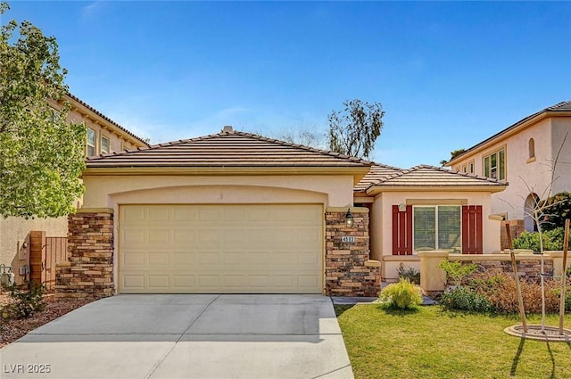 view of front of home featuring a garage, stucco siding, driveway, and a tiled roof