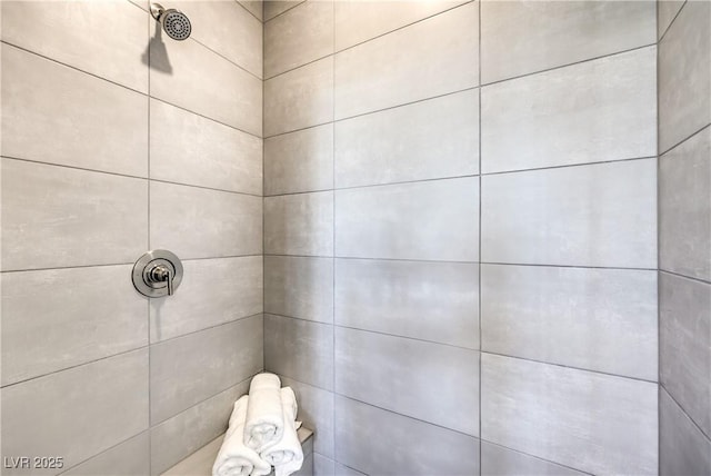 8629 Ensworth St Unit 114, Las Vegas, NV 89123 - bathroom with tiled shower