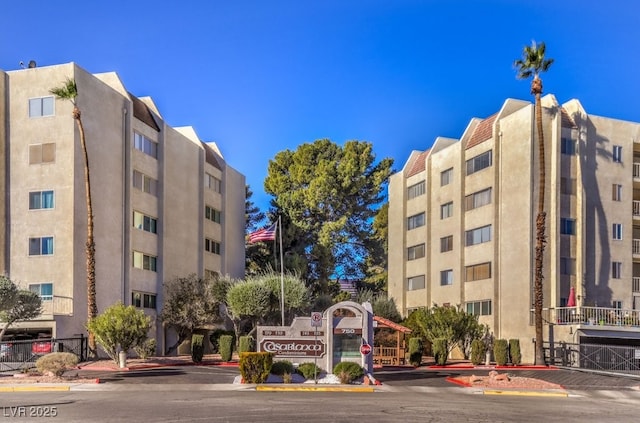 725 N Royal Crest Cir Unit 227, Las Vegas, NV 89169 - view of property