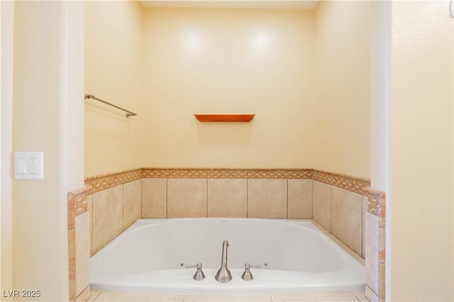 26 Via Vasari Unit 204, Henderson, NV 89011 - bathroom with a tub with jets