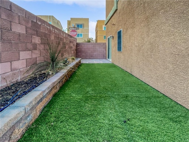 10537 Headwind Ave, Las Vegas, NV 89129 - view of yard
