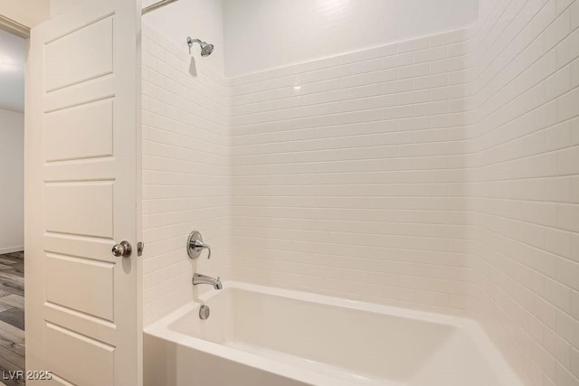 full bath with shower / bath combination