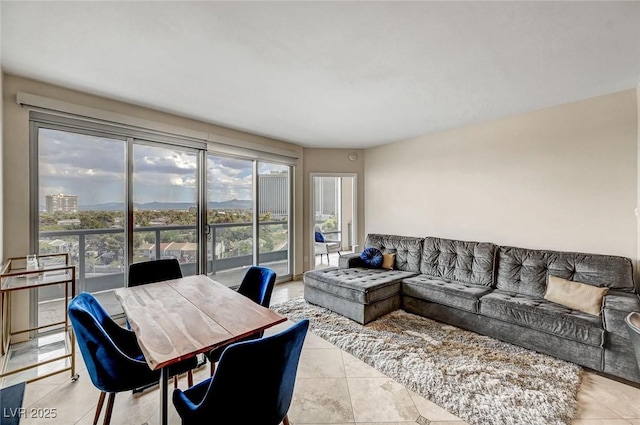 322 Karen Ave Unit 703, Las Vegas, NV 89109 - photo 7