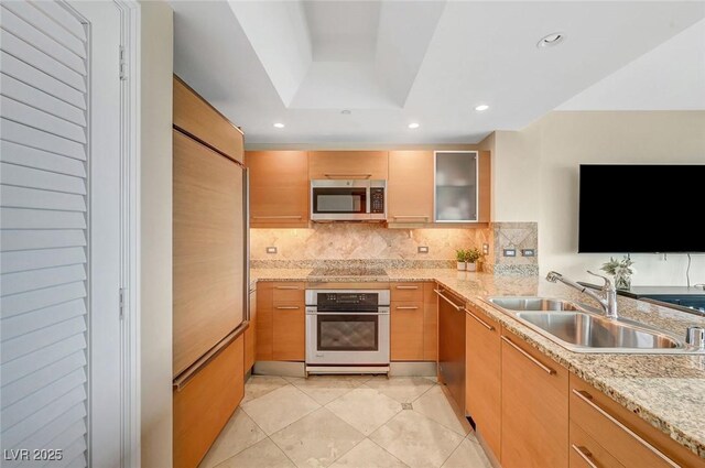 322 Karen Ave Unit 703, Las Vegas, NV 89109 - photo 2