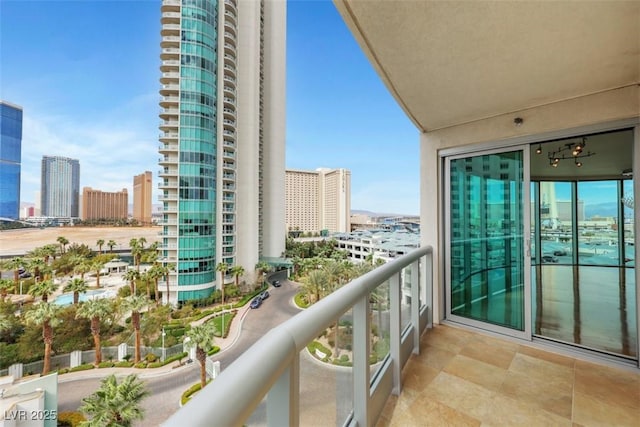 322 Karen Ave Unit 708, Las Vegas, NV 89109 - photo 33