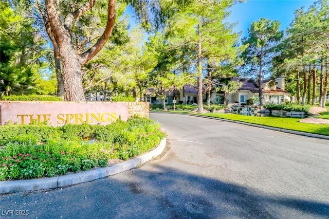 6923 Emerald Springs Ln, Las Vegas, NV 89113 - view of community sign