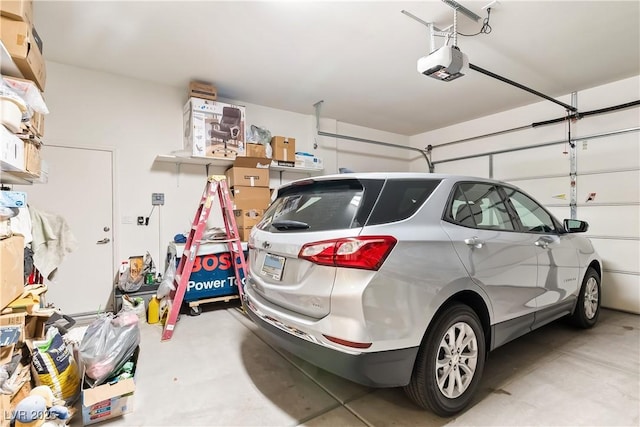 2612 Tullamore Creek Ln, Laughlin, NV 89029 - garage with a garage door opener