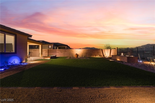 10216 Chrysolite Pl, Las Vegas, NV 89143 - view of yard