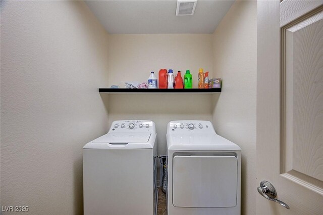 6516 Austin Hope Ave, Las Vegas, NV 89118 - laundry area featuring washer and clothes dryer