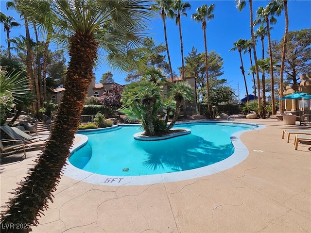 3145 E Flamingo Rd Unit 2005, Las Vegas, NV 89121 - community pool with a patio