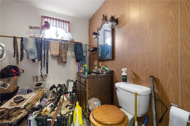 bathroom featuring toilet