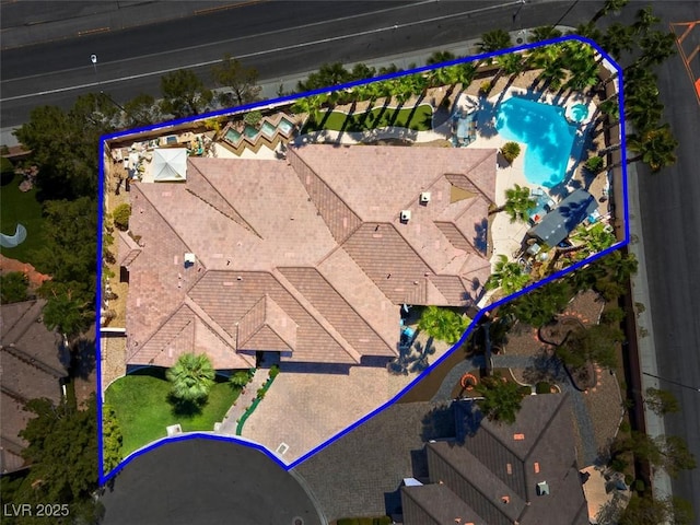 2290 Casa Bella Ct, Las Vegas, NV 89117 - aerial view of property's location with property parcel outlined