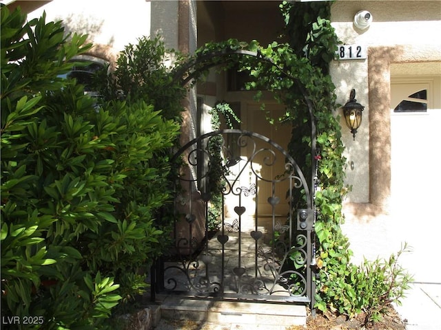 812 Eaglewood Dr, Las Vegas, NV 89144 - view of gate