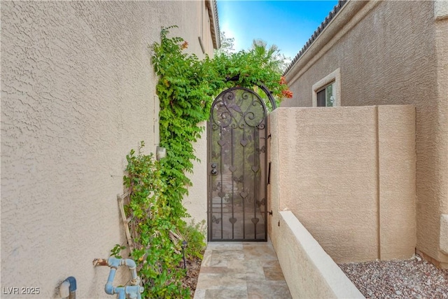 812 Eaglewood Dr, Las Vegas, NV 89144 - view of gate