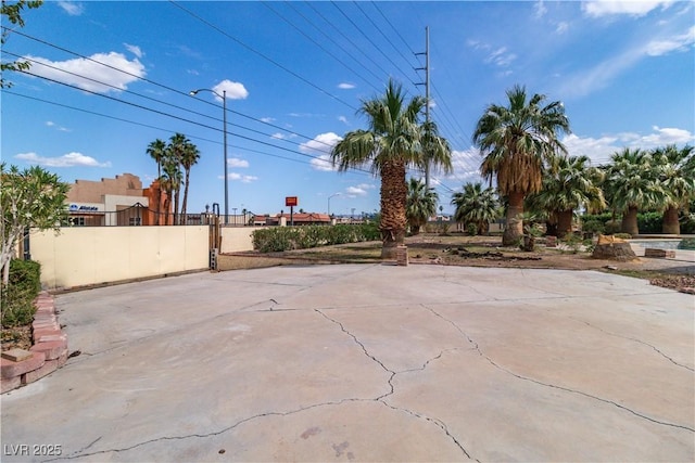4678 Saddle Pl, Las Vegas, NV 89119 - view of patio / terrace