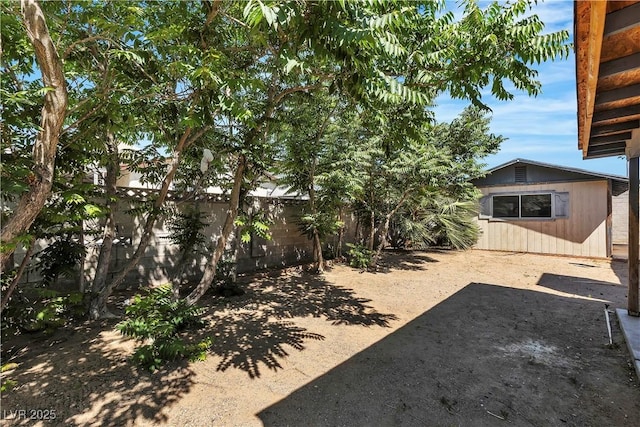 2204 Monterey Ave, Las Vegas, NV 89104 - view of yard featuring fence