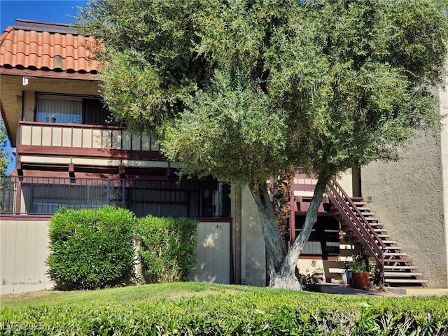 3168 S Eastern Ave Unit 45, Las Vegas, NV 89169 - view of building exterior featuring stairway