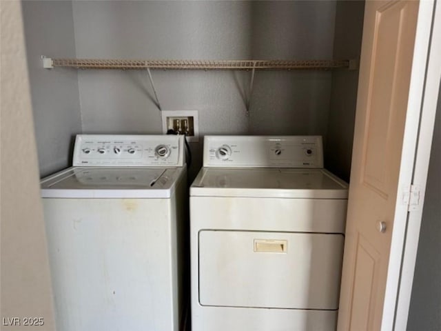 9303 Gilcrease Ave Unit 1097, Las Vegas, NV 89149 - laundry area featuring washer and clothes dryer and laundry area