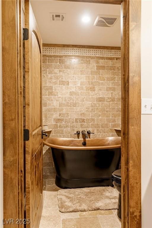 1450 Rancho Cir, Las Vegas, NV 89107 - full bath featuring a freestanding tub