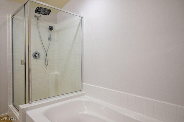 4032 Little Bay Ave, North Las Vegas, NV 89081 - full bath with a shower stall and a garden tub