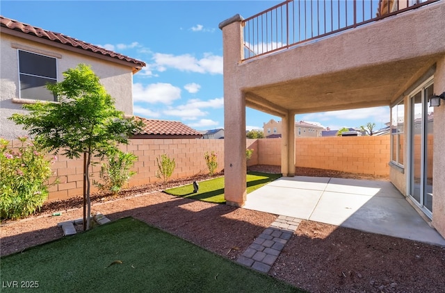 5940 Tamarack Lodge Ln, North Las Vegas, NV 89081 - view of yard featuring a patio area and a fenced backyard