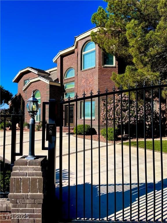 8690 W Ford Ave, Las Vegas, NV 89148 - view of gate