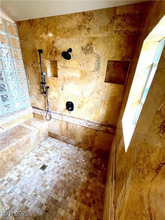 8690 W Ford Ave, Las Vegas, NV 89148 - full bath featuring tiled shower