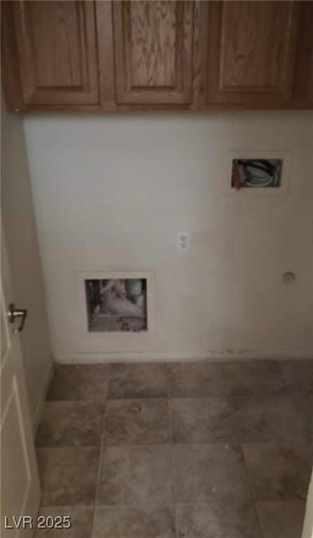 washroom featuring washer hookup