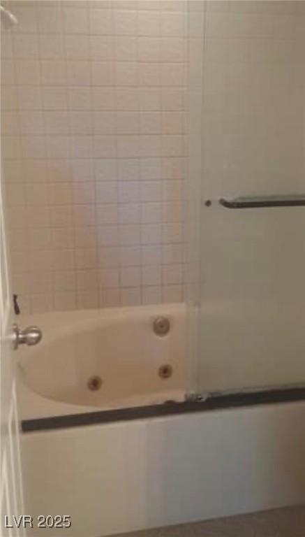 6974 Emerald Springs Ln, Las Vegas, NV 89113 - full bath featuring a combined bath / shower with jetted tub
