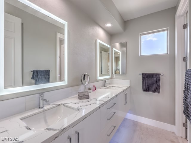 5 Clear Crossing Trl, Henderson, NV 89052 - full bath with double vanity and recessed lighting