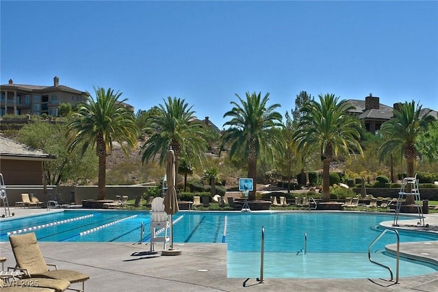 5 Clear Crossing Trl, Henderson, NV 89052 - community pool with a patio area