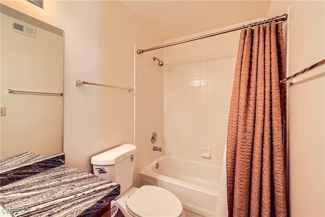 full bath featuring toilet, visible vents, and shower / tub combo with curtain