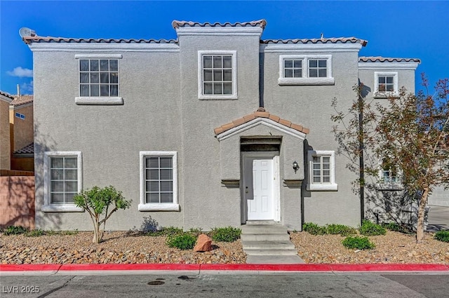 view of front facade with stucco siding