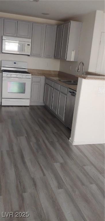 10824 Mason Hill Ave, Las Vegas, NV 89166 - photo 27