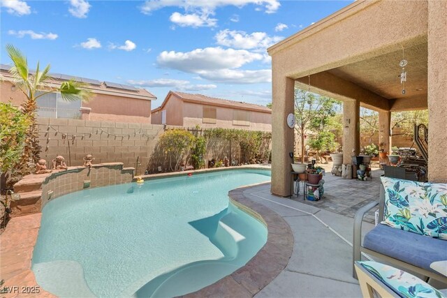 648 Sunrise Lake Pl, Henderson, NV 89002 - view of swimming pool with a fenced in pool, a fenced backyard, and a patio area