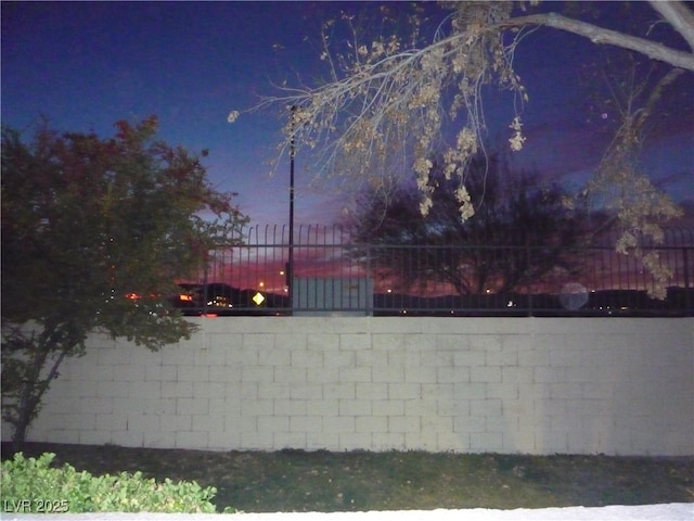 9000 Las Vegas Blvd Unit 1047, Las Vegas, NV 89123 - details with fence