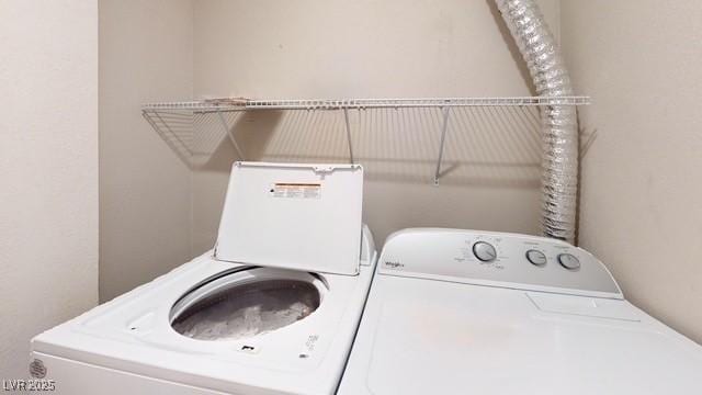 1801 Griffith Ave, Las Vegas, NV 89104 - laundry area with washing machine and clothes dryer