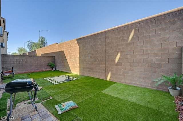 7953 Mountain Lilac St, Las Vegas, NV 89113 - view of yard featuring a fenced backyard