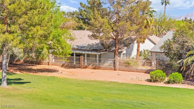 view of yard with fence