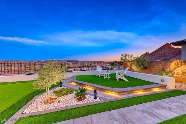 93 Reverie Heights Ave, Henderson, NV 89011 - surrounding community with a yard and a fenced backyard