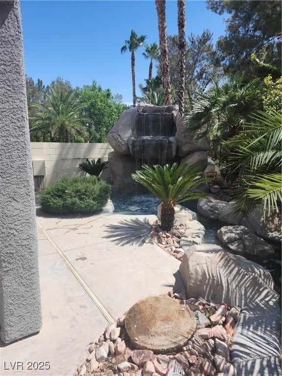 9705 Floweret Ave, Las Vegas, NV 89117 - view of patio / terrace