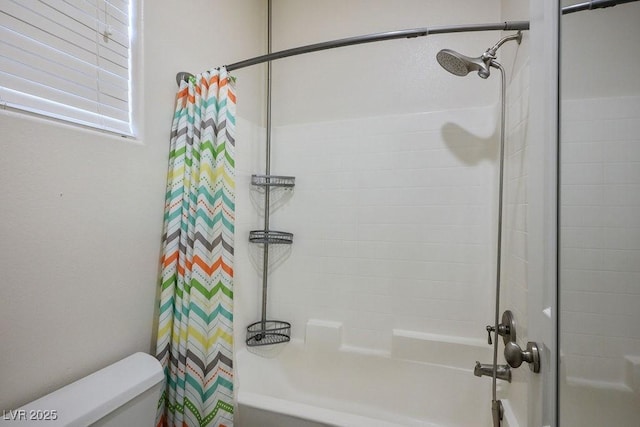 580 Via Di Parione Ct, Henderson, NV 89011 - bathroom with toilet and shower / tub combo with curtain