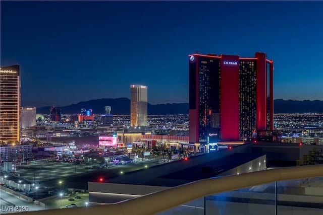 city view featuring a mountain view