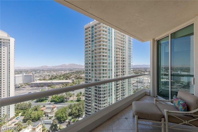 2877 Paradise Rd Unit 2502, Las Vegas, NV 89109 - balcony with a mountain view and a view of city