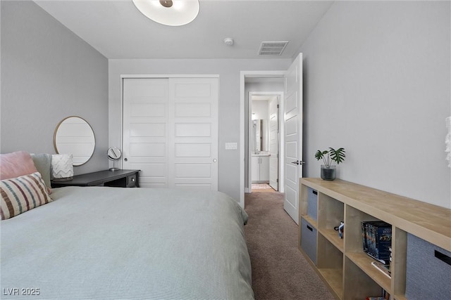 8440 Footpath St, Las Vegas, NV 89166 - carpeted bedroom featuring a closet