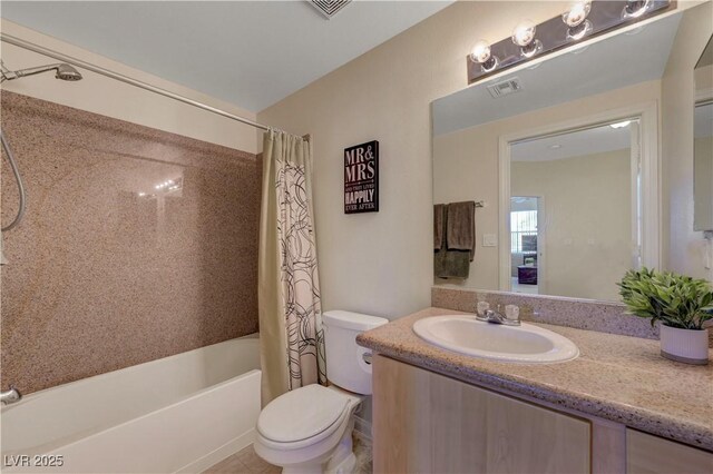 full bathroom featuring shower / bathtub combination with curtain, vanity, visible vents, and toilet