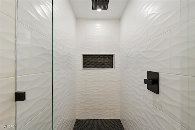 613 Kings Pl, Boulder City, NV 89005 - full bath with tiled shower