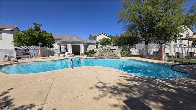 10342 Cherry Brook St, Las Vegas, NV 89183 - community pool featuring fence and a patio area